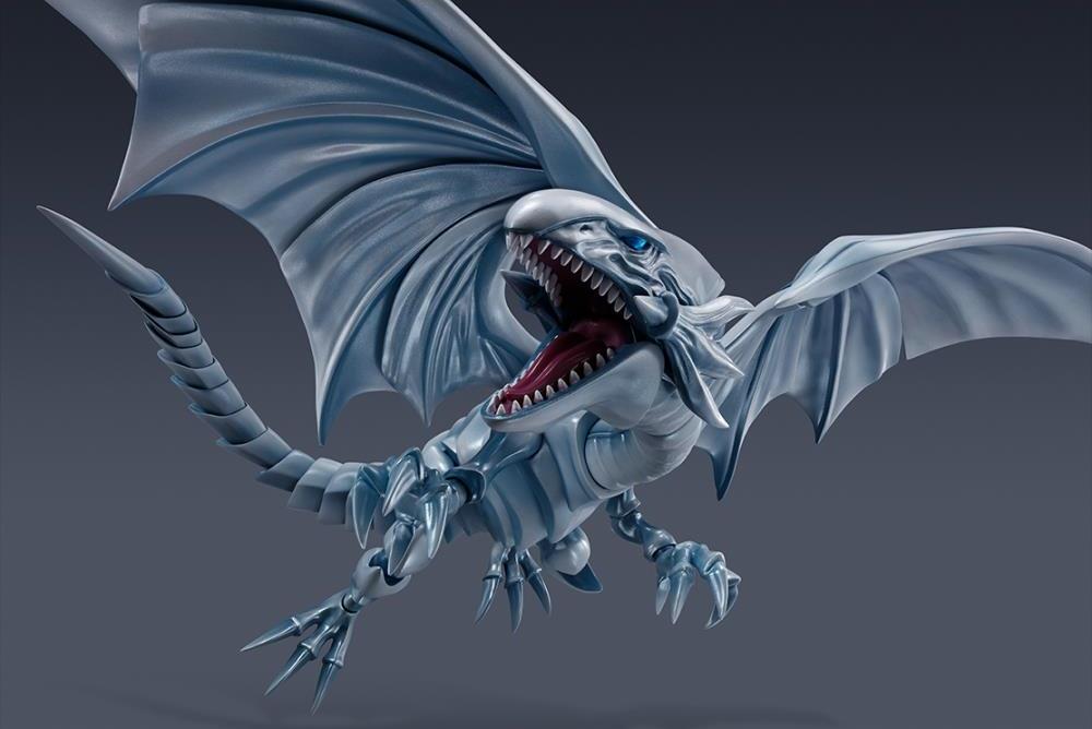 S.H. MonsterArts Yu-Gi-Oh! Duel Monsters Blue-Eyes White Dragon Action Figure