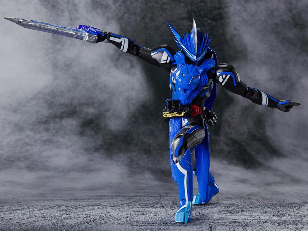 S.H. Figuarts Masked Kamen Rider Saber Kamen Rider Blades Lion Senki Action Figure