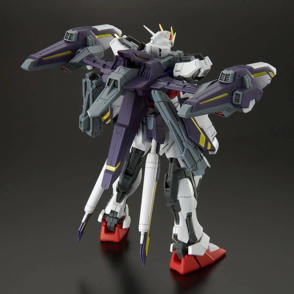 Gundam 1/100 MG Lightning Strike Gundam Model Kit Exclusive