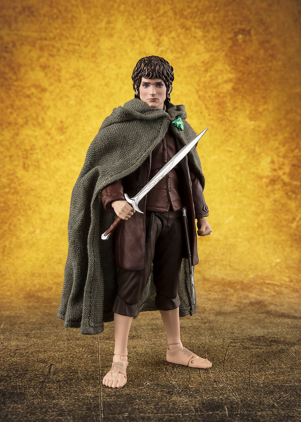 S.H. Figuarts The Lord of the Rings: The Fellowship of the Ring Frodo Baggins and Gollum Set Action Figure