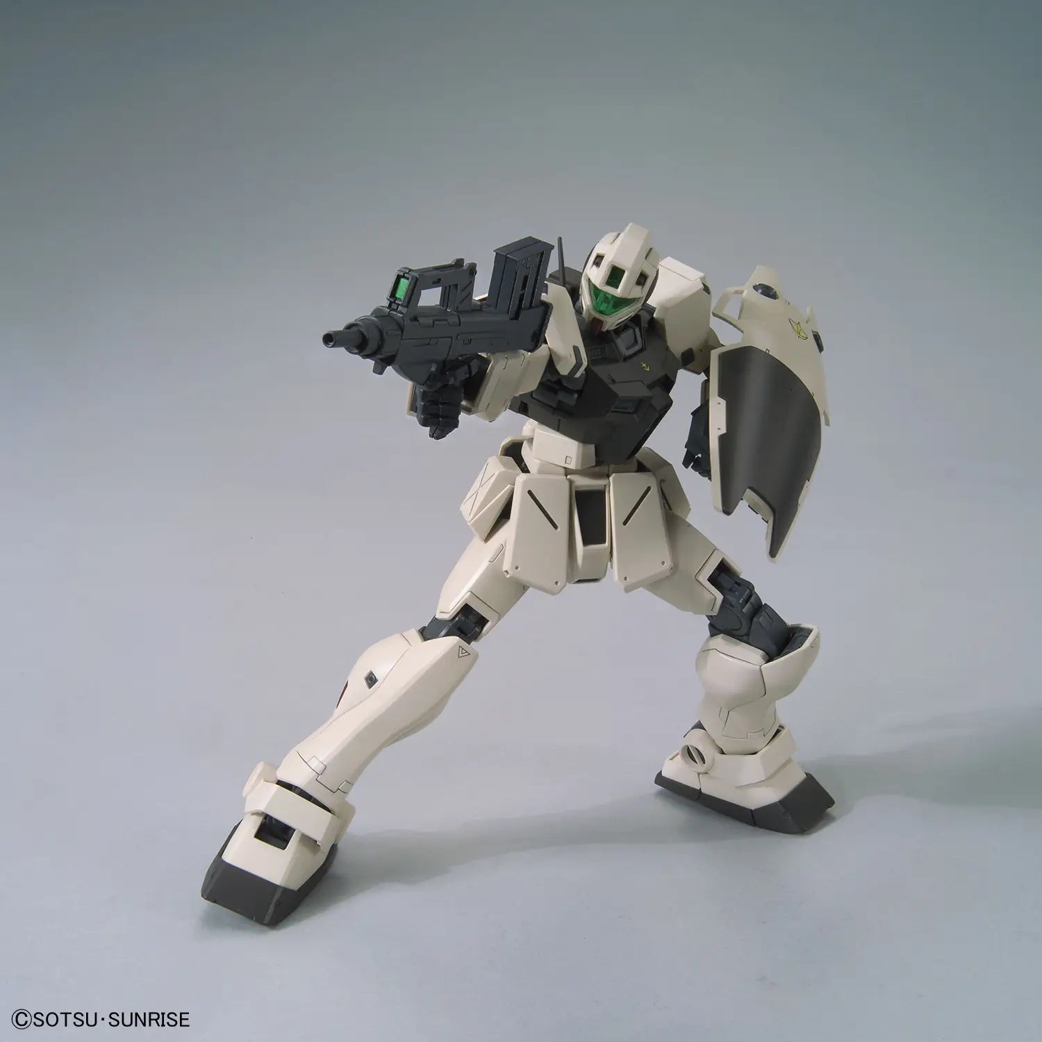 Gundam 1/100 MG 0080: War in the Pocket RGM-79G GM Command (Colony Type) Model Kit