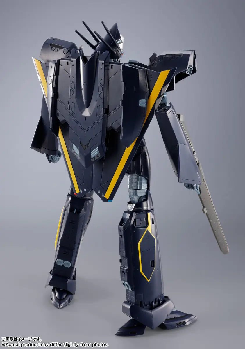 Bandai DX Chogokin Macross RobotechVF-17S Nightmare Stealth Valkyrie (Gamlin Kizaki) Action Figure