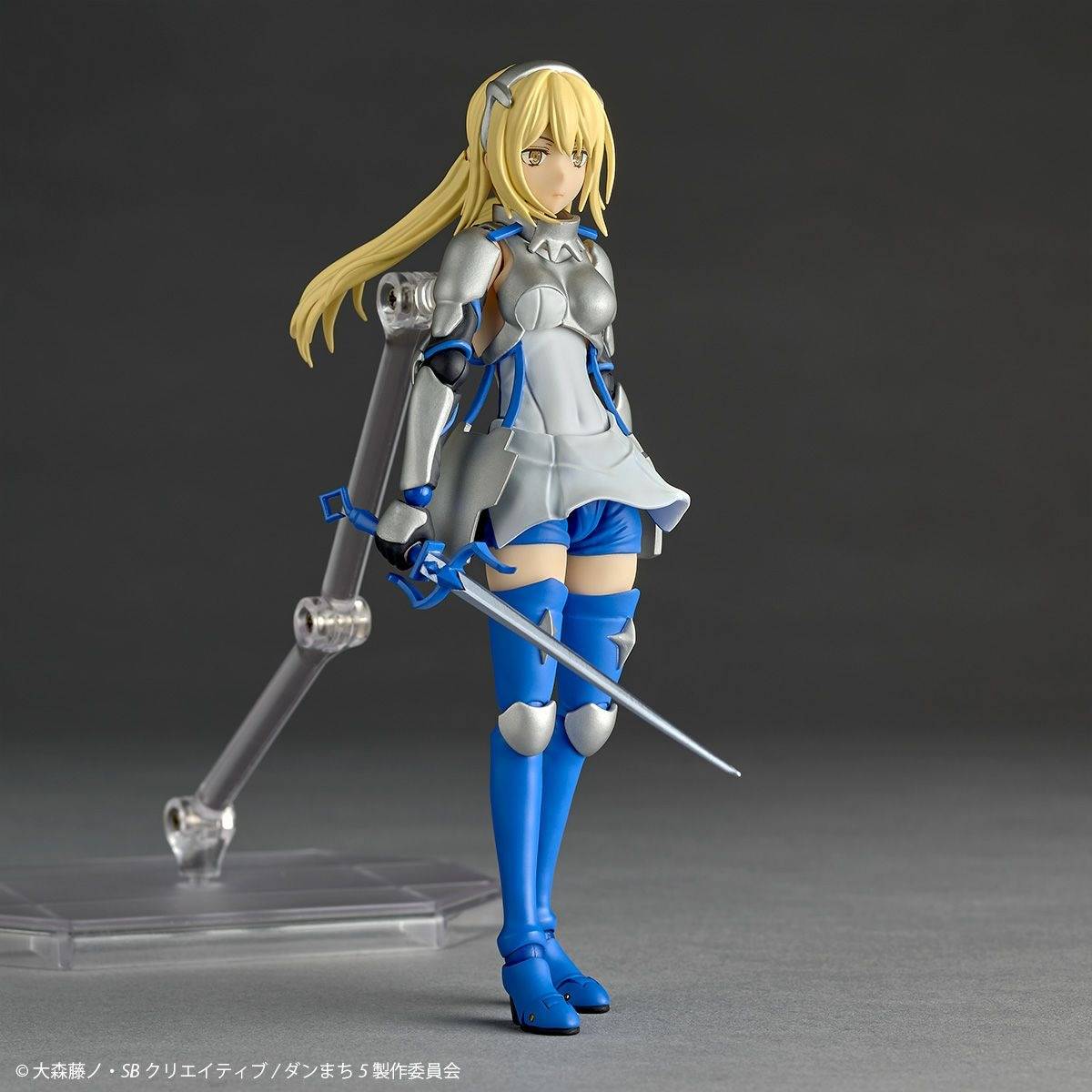 Amazing Yamaguchi Revoltech Figure Complex Ais Wallenstein Is it Wrong to Pick Up Girls in a Dungeon? NR092