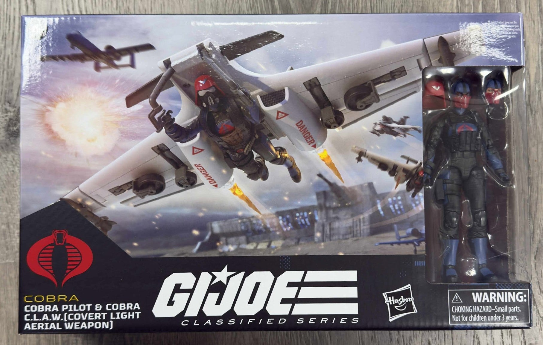 Hasbro G.I. Joe Classified Series #152 Cobra Pilot & Cobra C.L.A.W. (Covert Light Aerial Weapon) Action Figure