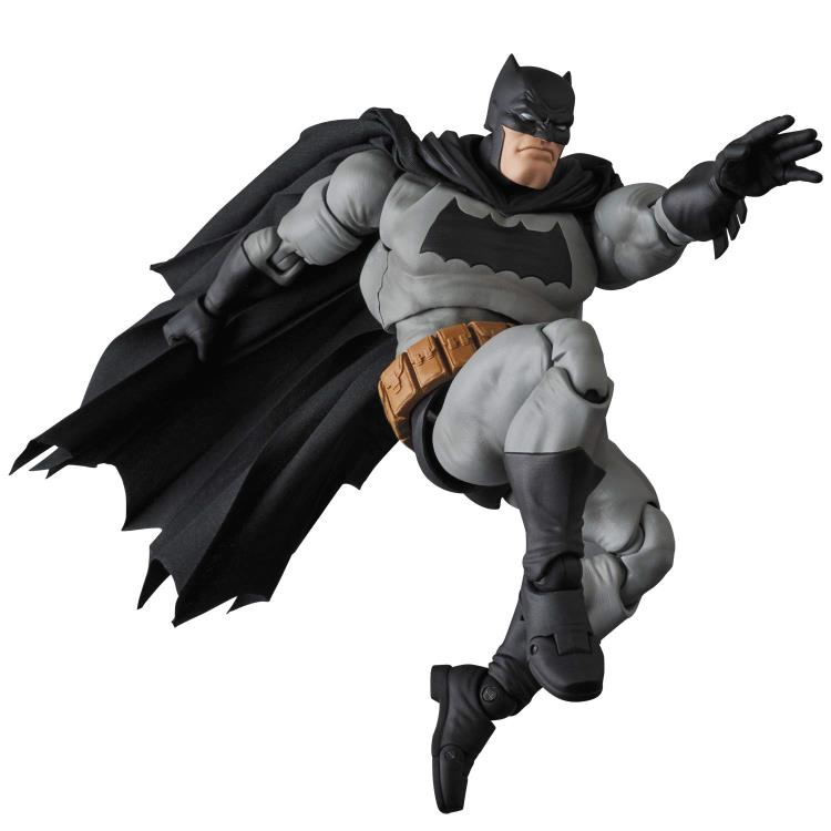 Mafex No. 106 DC Comics Frank Miller's The Dark Knight Returns Batman Action Figure Medicom 6