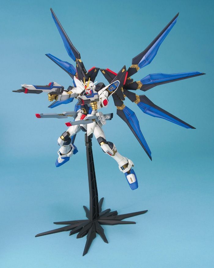 Gundam 1/100 MG Seed Destiny ZGMF-X20A Strike Freedom Gundam Model Kit