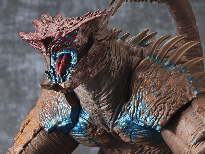 Bandai Sofvi Spirits Pacific Rim Uprising Kaiju Shrikethorn Figure