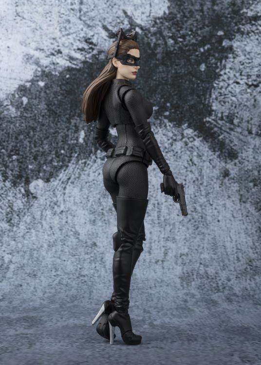 S.H. Figuarts Catwoman Batman: The Dark Knight Rises Ver Action Figure 1
