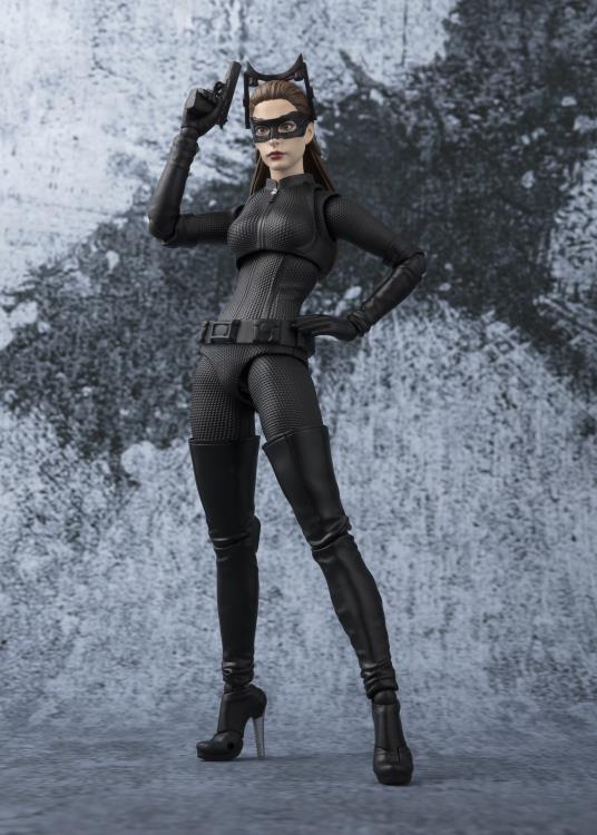S.H. Figuarts Catwoman Batman: The Dark Knight Rises Ver Action Figure 2