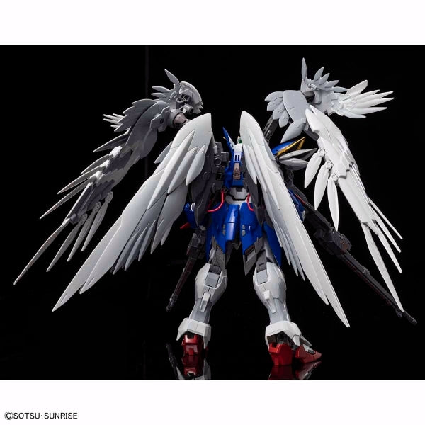 Gundam 1/100 Hi-Resolution Wing Gundam Zero Custom (EW) Special Coating (Pearl) Model Kit