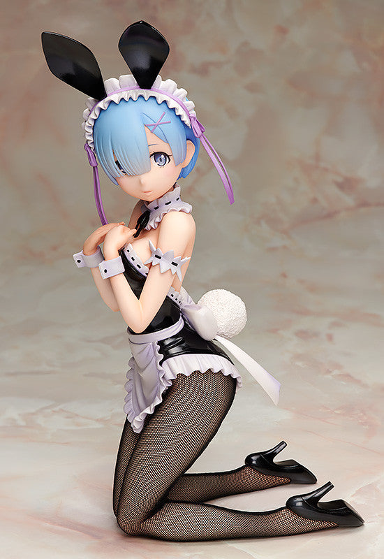 FREEing! 1/4 RE: Zero -Starting Life in Another World- Rem: Bunny Ver Scale Statue Figure PVC
