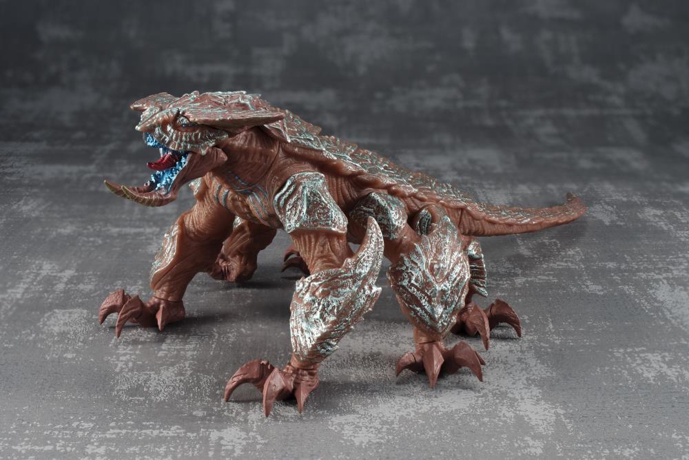 Bandai Sofvi Spirits Pacific Rim Uprising Kaiju Hakuja Figure