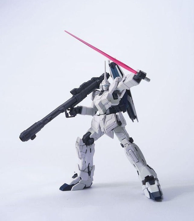 Gubdam 1/144 HGUC #101 UC RX-0 Unicorn Gundam (Unicorn Mode) Model Kit 1