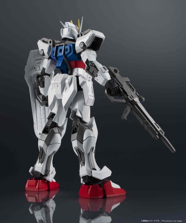 Gundam Universe GAT-X105 Strike Gundam Action Figure 3