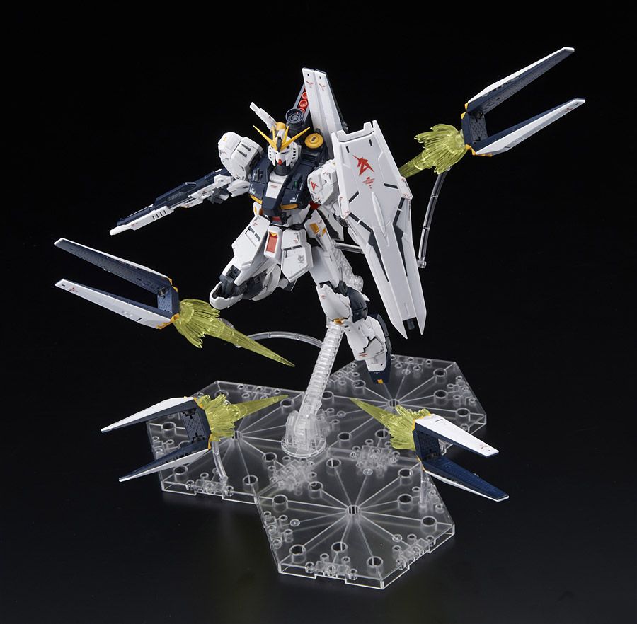 Gundam 1/144 RG Char's Counterattack RX-93 ν Nu Gundam & Fin Funnel Effect Set Model Kit Exclusive
