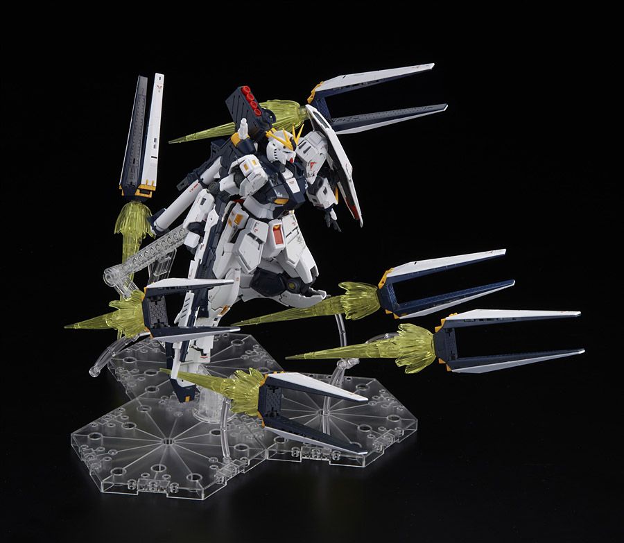 Gundam 1/144 RG Char's Counterattack RX-93 ν Nu Gundam & Fin Funnel Effect Set Model Kit Exclusive