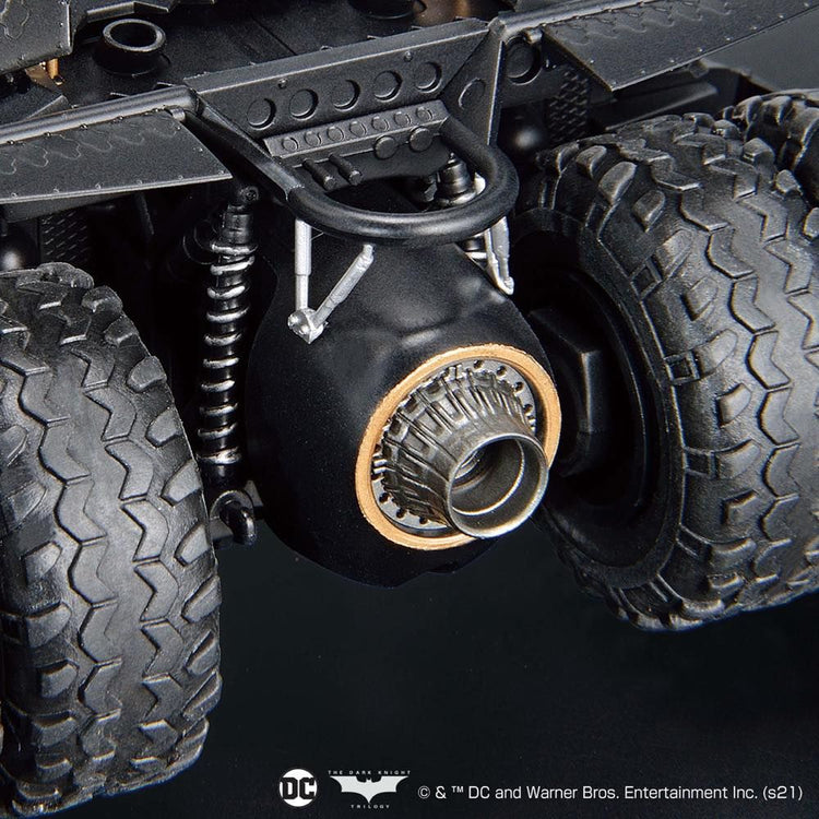 Bandai Batman Model Kit - BATMOBILE (BATMAN BEGINS Ver.) 1/35 SCALE MODEL KIT Figurine Bandai Batman Model Kit - BATMOBILE (BATMAN BEGINS Ver.) 1/35 SCALE MODEL KIT Figurine