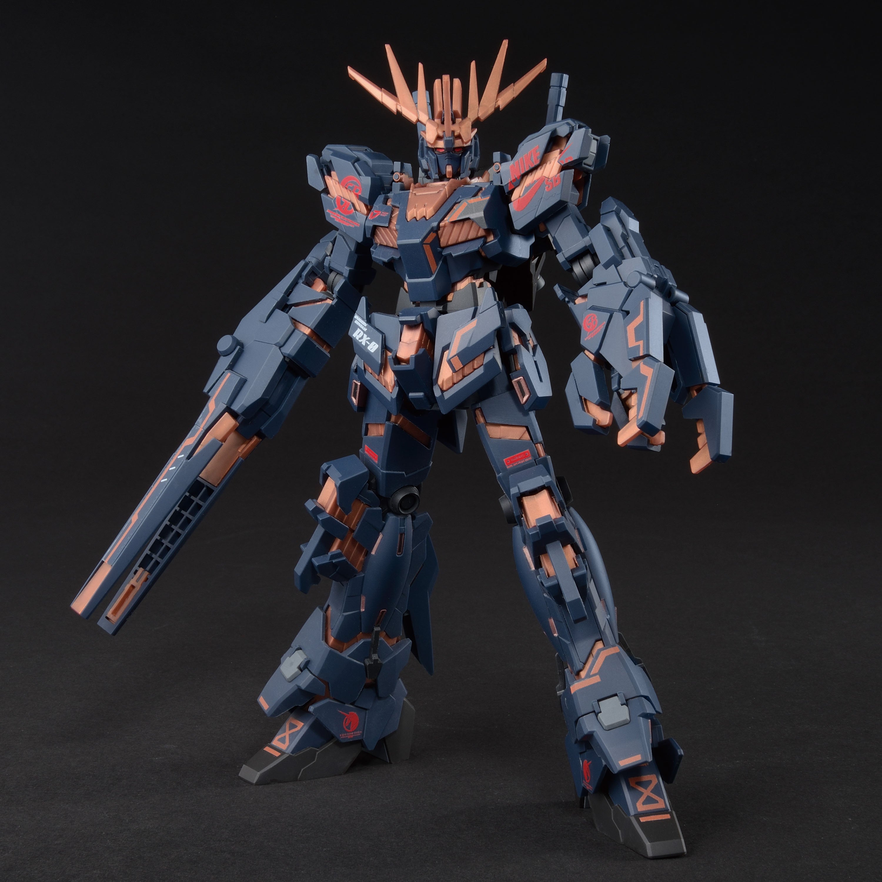 Gundam 1/144 Unicorn Gundam 02 Banshee (Destroy Mode) Ver. Nike SB Model Kit Exclusive