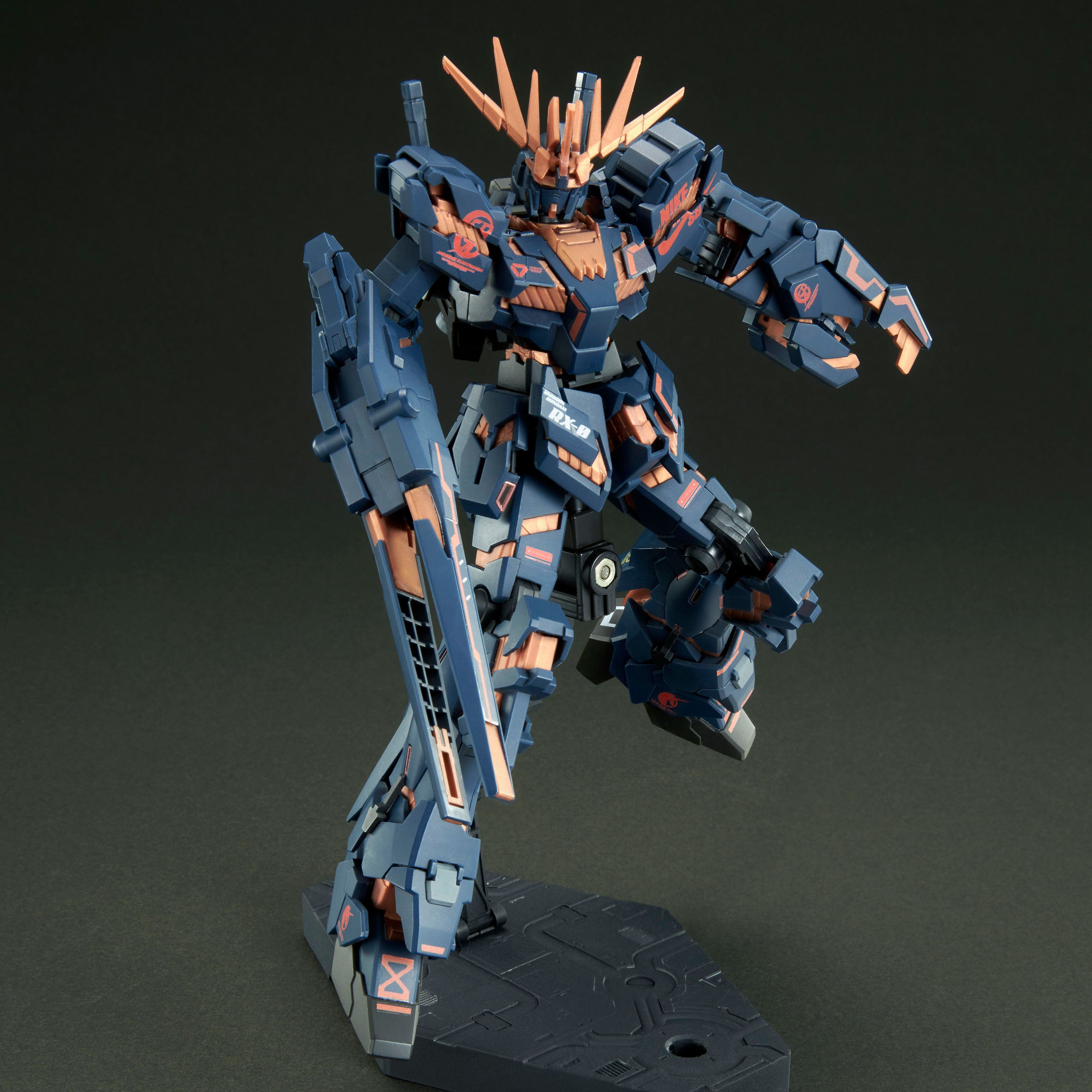 Gundam 1/144 Unicorn Gundam 02 Banshee (Destroy Mode) Ver. Nike SB Model Kit Exclusive
