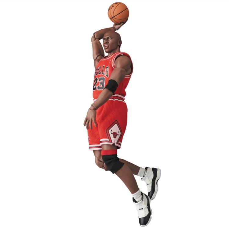 Mafex No. 100 Michael Jordan Action Figure Medicom 1