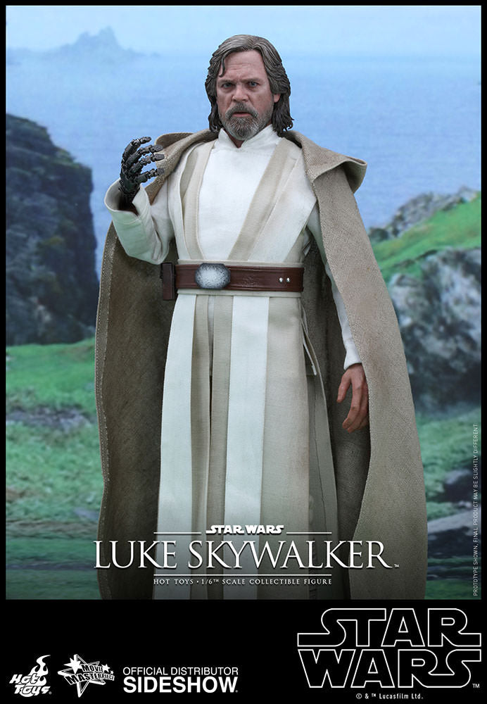 Hot Toys 1/6 Star Wars The Force Awakens Luke Skywalker Scale Figure MMS390