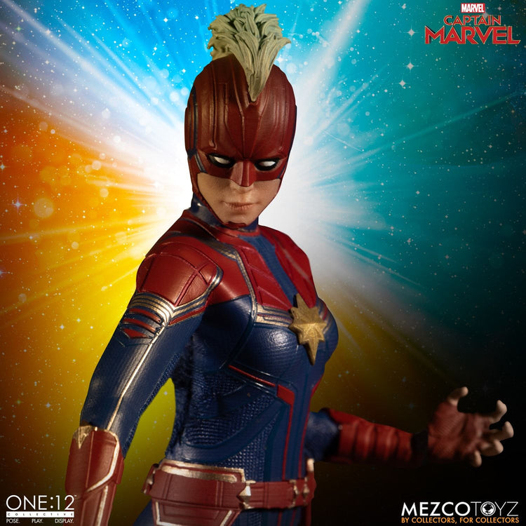 Mezco Toys One:12 Collective: Captain Marvel (2019) Action Figure 4