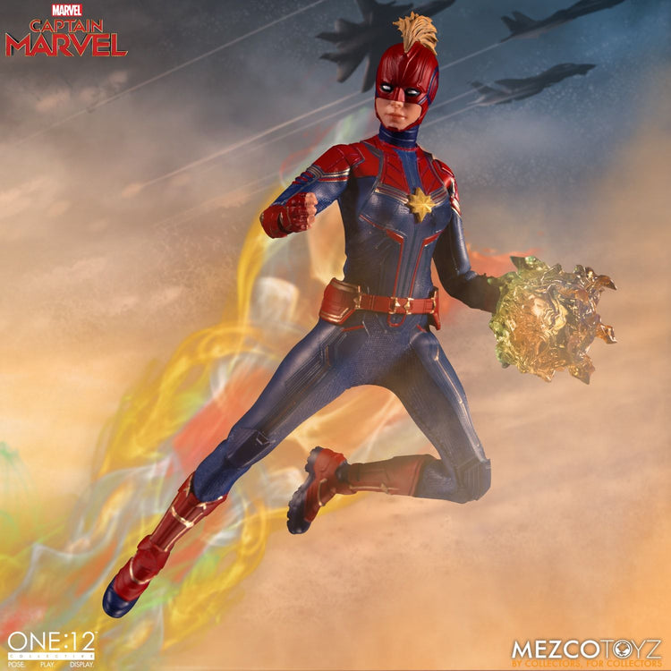 Mezco Toys One:12 Collective: Captain Marvel (2019) Action Figure 9