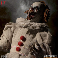 Mezco Toys One:12 Collective: IT: Pennywise Action Figure 5
