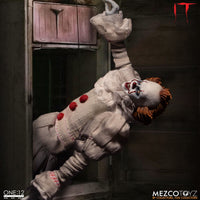 Mezco Toys One:12 Collective: IT: Pennywise Action Figure 6