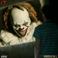 Mezco Toys One:12 Collective: IT: Pennywise Action Figure 7