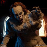 Mezco Toys One:12 Collective: IT: Pennywise Action Figure 8