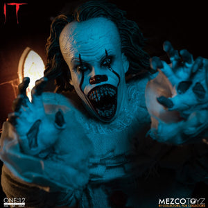 Mezco Toys One:12 Collective: IT: Pennywise Action Figure 9