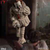 Mezco Toys One:12 Collective: IT: Pennywise Action Figure 13