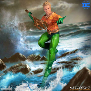 Mezco Toys One:12 Collective: Classic Aquaman Action Figure 5