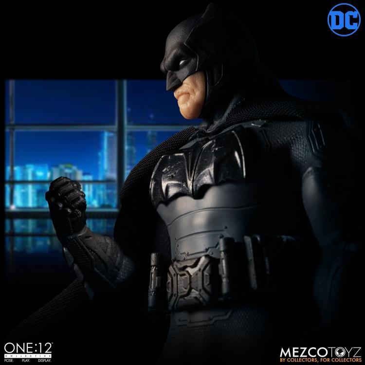 Mezco Toys ONE:12 Collective Batman (Supreme Knight) Action Figure 5