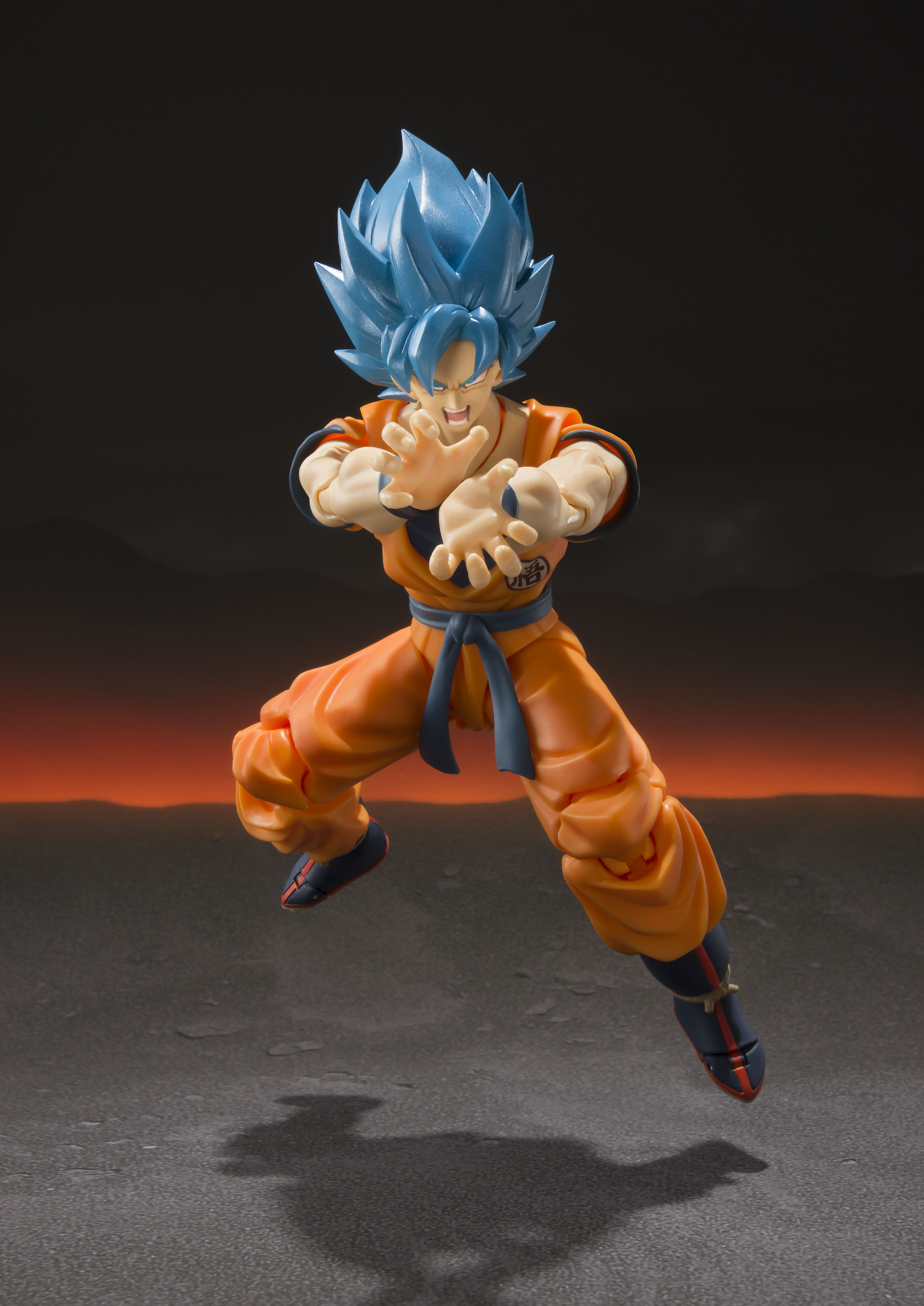 S.H. Figuarts Dragon Ball Super Saiyan God Super Saiyan Goku Blue Action Figure