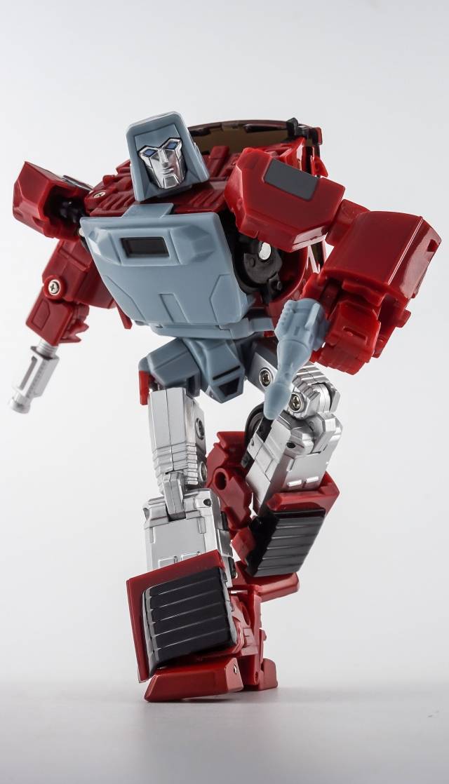 X-Transbots MM-VI (MM-06) Boost (Toy Version) Action Figure 1