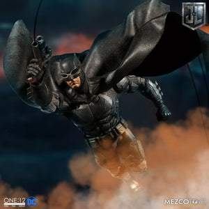 Mezco Toys One:12 Collective: DC Comics Justice League Batman Tactical Suite Action Figure 4