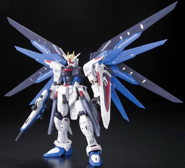 Gundam 1/144 RG #05 Seed ZGMF-X10A Freedom Gundam Model Kit