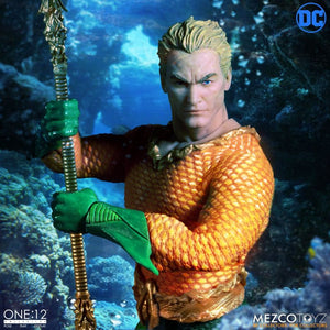 Mezco Toys One:12 Collective: Classic Aquaman Action Figure 8